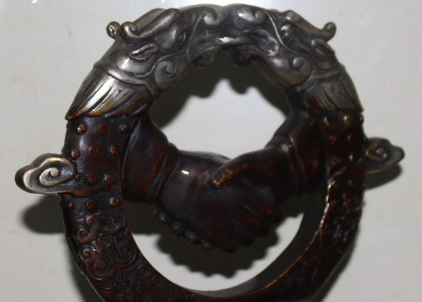 S0430 11" Old Chinese Bronze Silver Dragon Beast Handclasp collaborate Win Statue
S0430 11" Old Chinese Bronze Silver Dragon Beast Handclasp collaborate Win Statue
