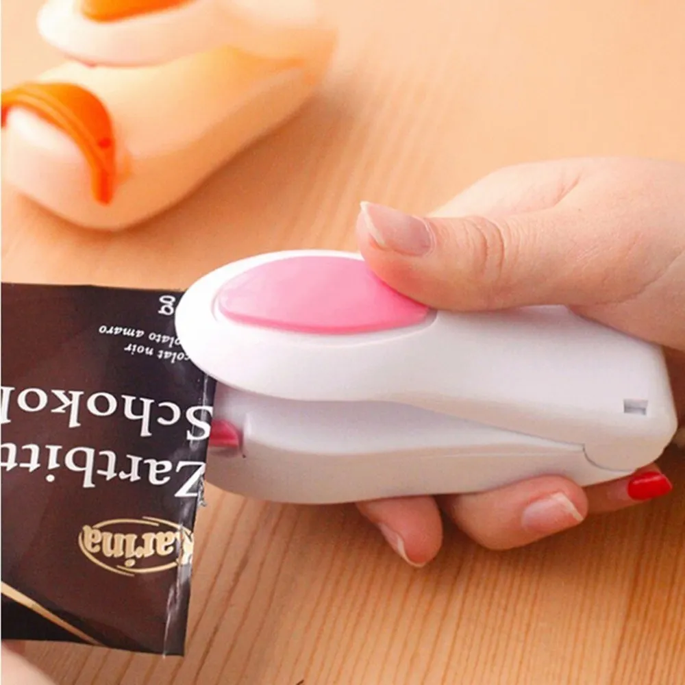 Portable Mini Heat Sealer Household Sealing Machine Clips Heat Sealer Capper Food Saver For Plastic Bags Package Mini Gadgets
Portable Mini Heat Sealer Household Sealing Machine Clips Heat Sealer Capper Food Saver For Plastic Bags Package Mini Gadgets