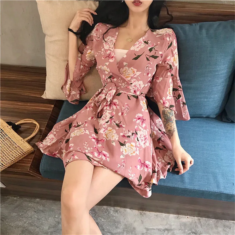 Lychee Girls Summer Women Dress Flower Print V Neck Flare Half Sleeve Sexy Mini Dress Causal A Line Dress Female
Lychee Girls Summer Women Dress Flower Print V Neck Flare Half Sleeve Sexy Mini Dress Causal A Line Dress Female