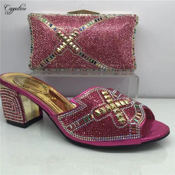 Charming party set fuchsia African high heel shoes and purse bag set with rhinestones GY3, heel height 6cm
Charming party set fuchsia African high heel shoes and purse bag set with rhinestones GY3, heel height 6cm