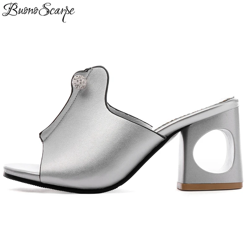 Buono Scarpe Fretwork Heel Summer Slides Peep Toe Bling Bead High Heel Slippers High Quality Elegant Women Slides Plus Size32~48
Buono Scarpe Fretwork Heel Summer Slides Peep Toe Bling Bead High Heel Slippers High Quality Elegant Women Slides Plus Size32~48
