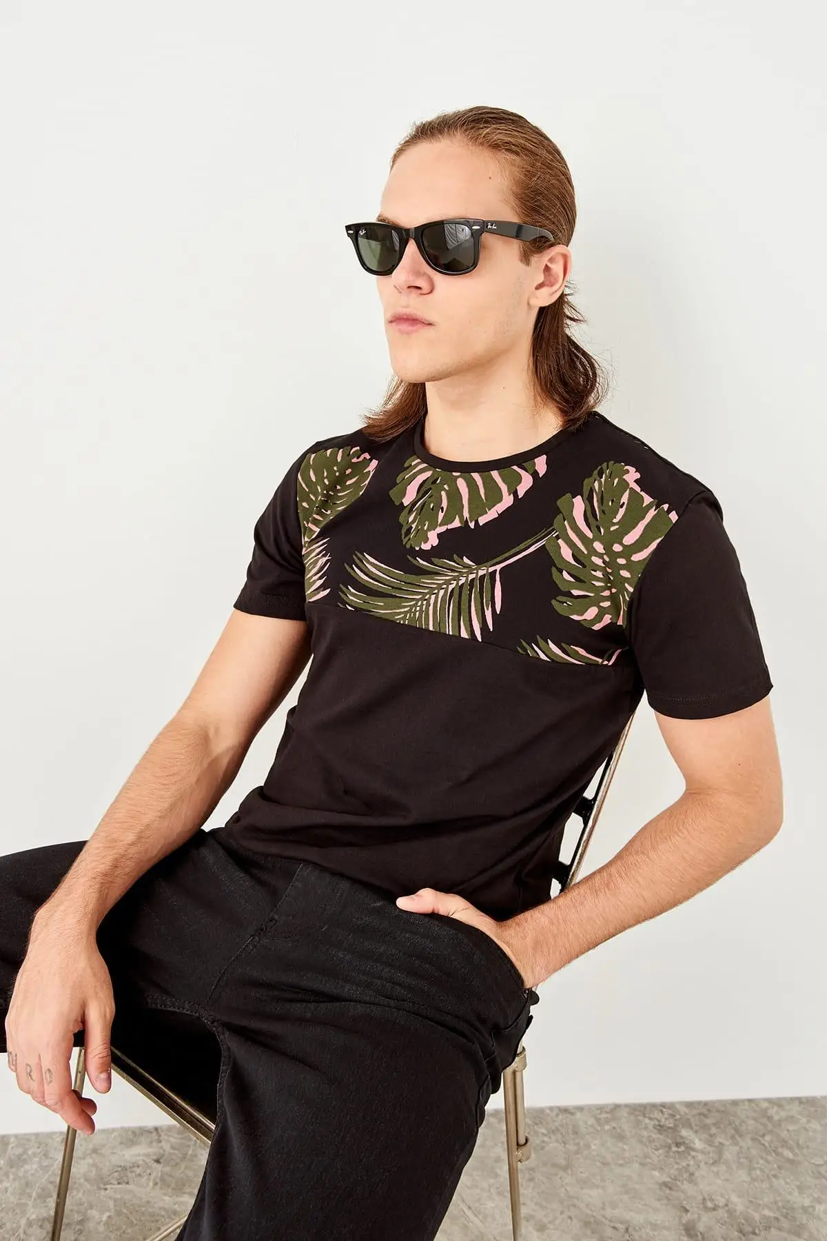 Trendyol New Black New Men 'S Printed Short Sleeve Cycling Neck T Shirt TMNSS19TS0256
Trendyol New Black New Men 'S Printed Short Sleeve Cycling Neck T Shirt TMNSS19TS0256