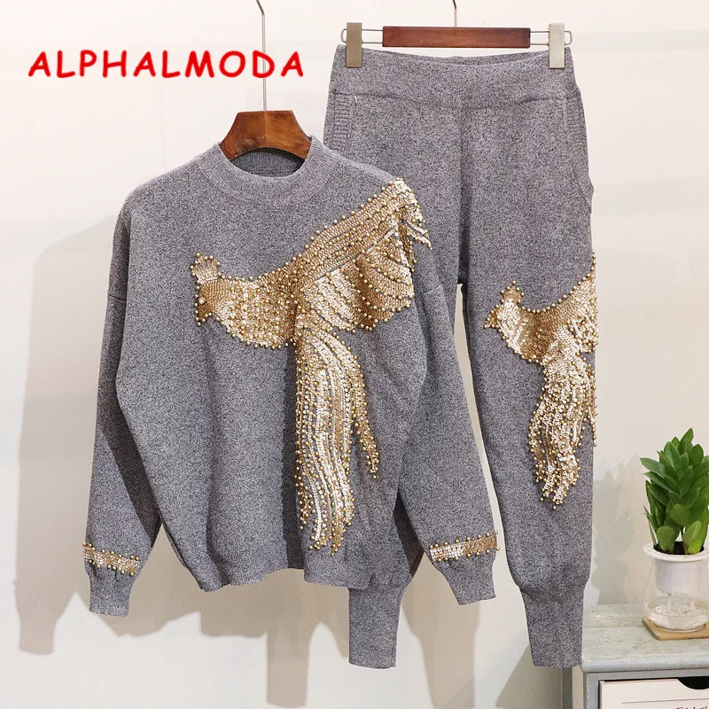 ALPHALMODA 2018 European Embroidery Beaded Sequined Phoenix Women's Costume Two Piece Set Stylish Knit Tracksuit for Women
ALPHALMODA 2018 European Embroidery Beaded Sequined Phoenix Women's Costume Two Piece Set Stylish Knit Tracksuit for Women