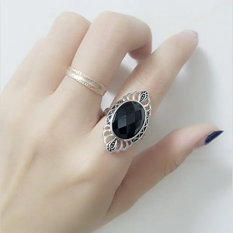 Vintage Thai Silver Wide Finger Ring For Women Natural Grid Black Onyx Stone 100% Real 925 Sterling Silver Cuff Ring Female Gift 
Vintage Thai Silver Wide Finger Ring For Women Natural Grid Black Onyx Stone 100% Real 925 Sterling Silver Cuff Ring Female Gift