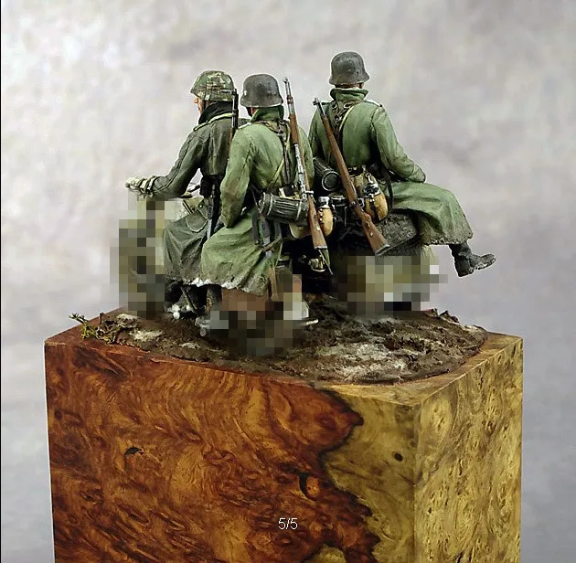 1:35 Resin Figure Model Kit Unassambled Unpainted //T008(NO motorcycle NO base)4 FIGURES
1:35 Resin Figure Model Kit Unassambled Unpainted //T008(NO motorcycle NO base)4 FIGURES