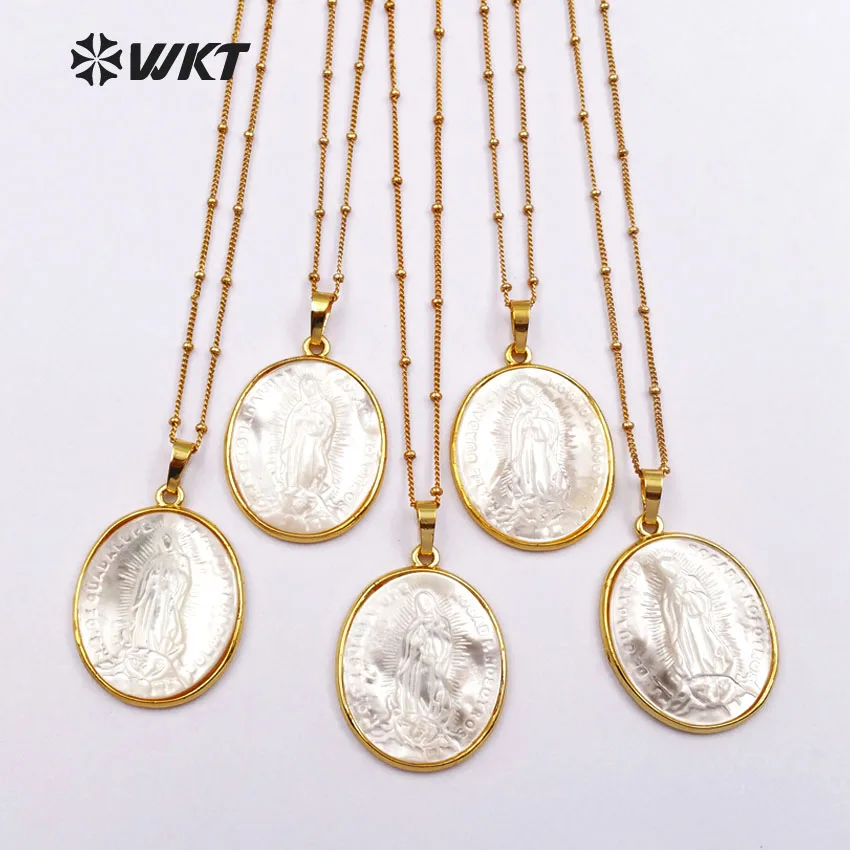WT-JN022 Wholesale Natural Round Shape Shell Pendants Necklace with 18"Gold strim Chain for Necklaces 24K Metal Electroplated
WT-JN022 Wholesale Natural Round Shape Shell Pendants Necklace with 18"Gold strim Chain for Necklaces 24K Metal Electroplated