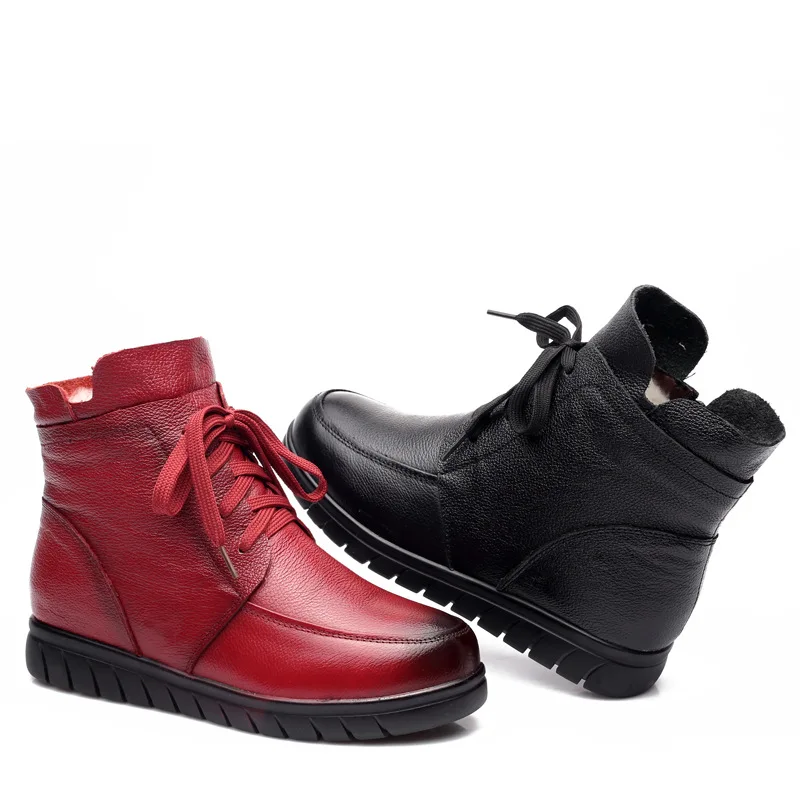 2018 new cotton shoes women's winter warm plus velvet flat middle-aged cotton boots leather wool boots women.
2018 new cotton shoes women's winter warm plus velvet flat middle-aged cotton boots leather wool boots women.