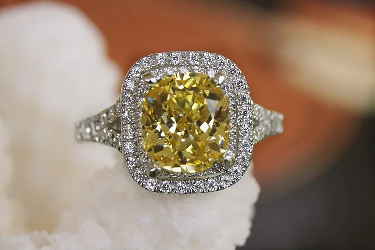 Real Solid 18K White Gold 1CT Cushion Shape Yellow simulate Diamond Engagement Ring Stamp G18K All Life Time Quality Gurantee
Real Solid 18K White Gold 1CT Cushion Shape Yellow simulate Diamond Engagement Ring Stamp G18K All Life Time Quality Gurantee