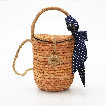 2018 Summer New Cylinder Carrying Straw Bag Wave scarf towel Woven Leisure Bag Ribbon Messenger Bag Portable Bucket
2018 Summer New Cylinder Carrying Straw Bag Wave scarf towel Woven Leisure Bag Ribbon Messenger Bag Portable Bucket