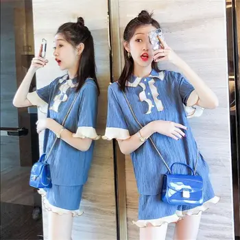 Pregnant Women Summer Suit Fashion Korean Casual Ruffle Tops and Elastic Waist Shorts Set 2019 New Home Wear 2 Piece Sets f1093
Pregnant Women Summer Suit Fashion Korean Casual Ruffle Tops and Elastic Waist Shorts Set 2019 New Home Wear 2 Piece Sets f1093