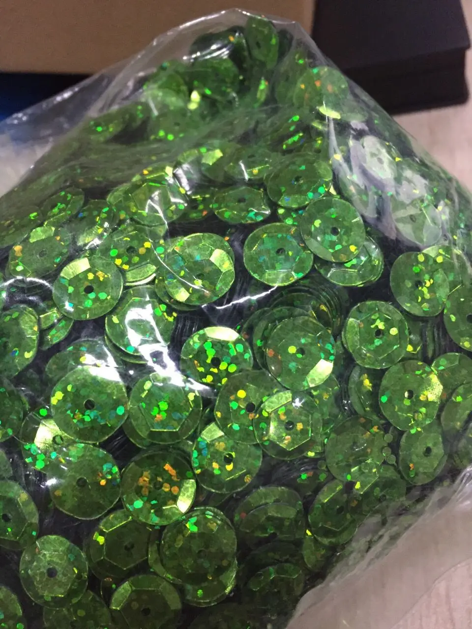 30 г (около 750 шт.) большие круглые Блестки 10 мм ПВХ блестки Artesanatos Acessorios Laser Green Confetti