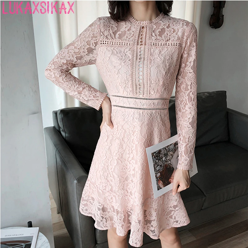 LUKAXSIKAX Fashion Designer 2018 Autumn Women Long Sleeve Slim Mini Dress High Quality Hollow Out Pink Lace Runway Dress
LUKAXSIKAX Fashion Designer 2018 Autumn Women Long Sleeve Slim Mini Dress High Quality Hollow Out Pink Lace Runway Dress