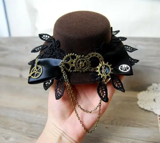 Vintage Lace Big Bow Lolita Cosplay Mini Top Hat with Gears for Men Women
Vintage Lace Big Bow Lolita Cosplay Mini Top Hat with Gears for Men Women