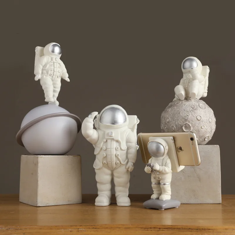 Wandering Earth Astronaut Moon Statue Wedding Decoration Living Room Window Sill Home Decoration Accessories R111
Wandering Earth Astronaut Moon Statue Wedding Decoration Living Room Window Sill Home Decoration Accessories R111