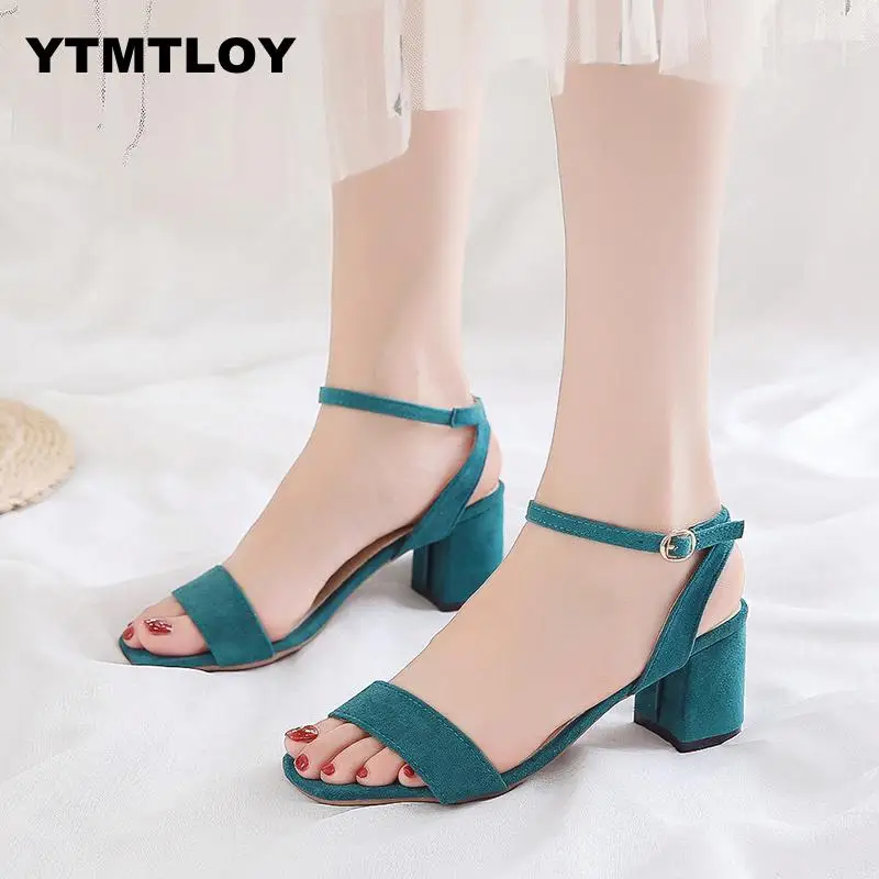 Fashion Party Slippers Women Summer Shoes Buckle Chunky Heel Ladies Slides Female Sandals Square Heels Ankle Strap Heels
Fashion Party Slippers Women Summer Shoes Buckle Chunky Heel Ladies Slides Female Sandals Square Heels Ankle Strap Heels