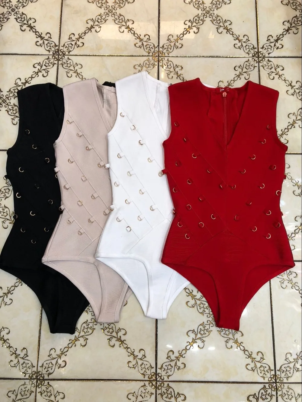 4 Colors Ladies HL Bandage Bodysuits Sexy V-Neck Bodycon Swimsuits Sexy Beach wear
4 Colors Ladies HL Bandage Bodysuits Sexy V-Neck Bodycon Swimsuits Sexy Beach wear
