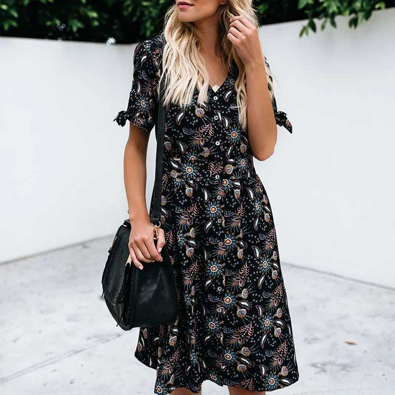 2019 Women Summer Dress v neck button Sexy Party Night Club Dresses Casual Fashion flower Print Black short Midi Dress elegant
2019 Women Summer Dress v neck button Sexy Party Night Club Dresses Casual Fashion flower Print Black short Midi Dress elegant