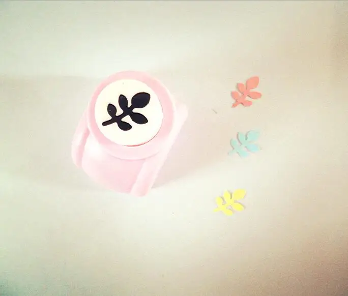 Photo Album DIY 1.5cm Shape Leaf Children Middle size hand maker hole punch Children toy Free shipping puncher
Photo Album DIY 1.5cm Shape Leaf Children Middle size hand maker hole punch Children toy Free shipping puncher
