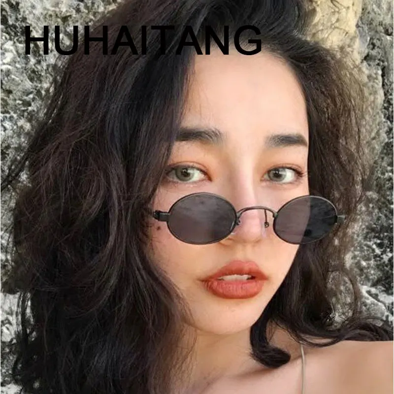 HUHAITANG Luxury Vintage Punk Sunglasses Women Metal High Quality Brand Designer Small Sun Glasses For Men
HUHAITANG Luxury Vintage Punk Sunglasses Women Metal High Quality Brand Designer Small Sun Glasses For Men