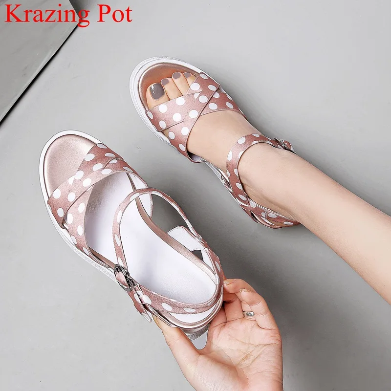 superstar big size peep toe wedges high heels polka dot women sandals sweet party concise vacation platform summer shoes L11
superstar big size peep toe wedges high heels polka dot women sandals sweet party concise vacation platform summer shoes L11