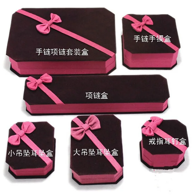 Fashion jewelry accessories ,bow flannelette exquisite gift box , necklace box, ear box ,bracelet box wholesale
Fashion jewelry accessories ,bow flannelette exquisite gift box , necklace box, ear box ,bracelet box wholesale