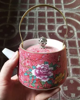 Free delivery, braised flower tea, hand painted gold, jacquard tea, teapot, pastel, painted gold, creative teapot.
Free delivery, braised flower tea, hand painted gold, jacquard tea, teapot, pastel, painted gold, creative teapot.