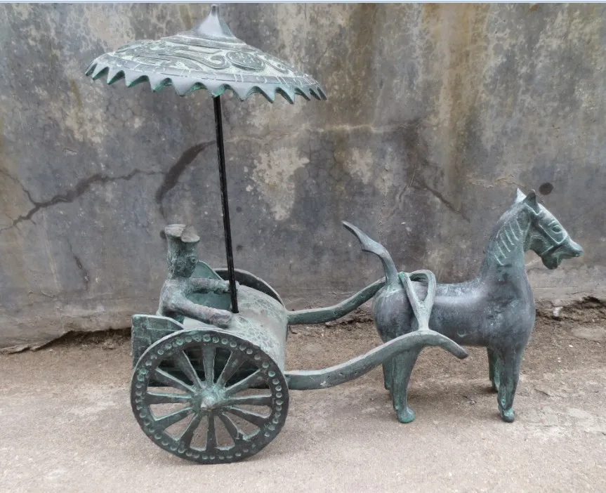 Metal Crafts Chinese old bronze chariot and horses sculpture fast SHIPPING
Metal Crafts Chinese old bronze chariot and horses sculpture fast SHIPPING