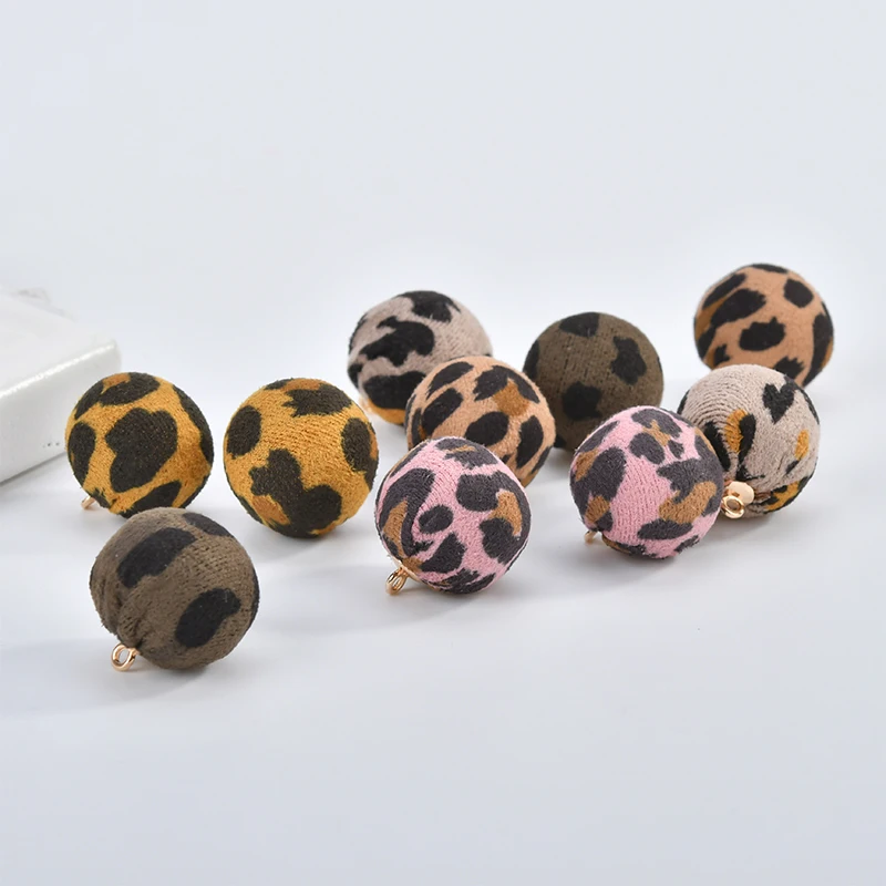 Autumn-winter Korean Fashion Sexy Leopard pendant DIY accessories self-made earrings and Earrings materials
Autumn-winter Korean Fashion Sexy Leopard pendant DIY accessories self-made earrings and Earrings materials