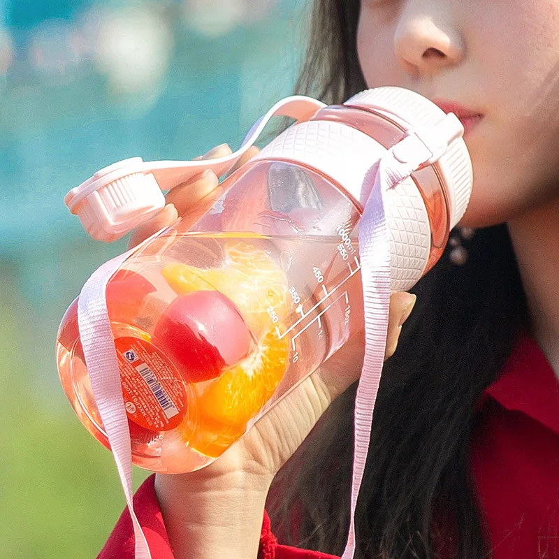 Large Capacity Sport Water Bottles 650ML 1/1.5/2L Outdoor Travel Portable Leakproof plastic Drink Bottle With Rope And Straw
Large Capacity Sport Water Bottles 650ML 1/1.5/2L Outdoor Travel Portable Leakproof plastic Drink Bottle With Rope And Straw