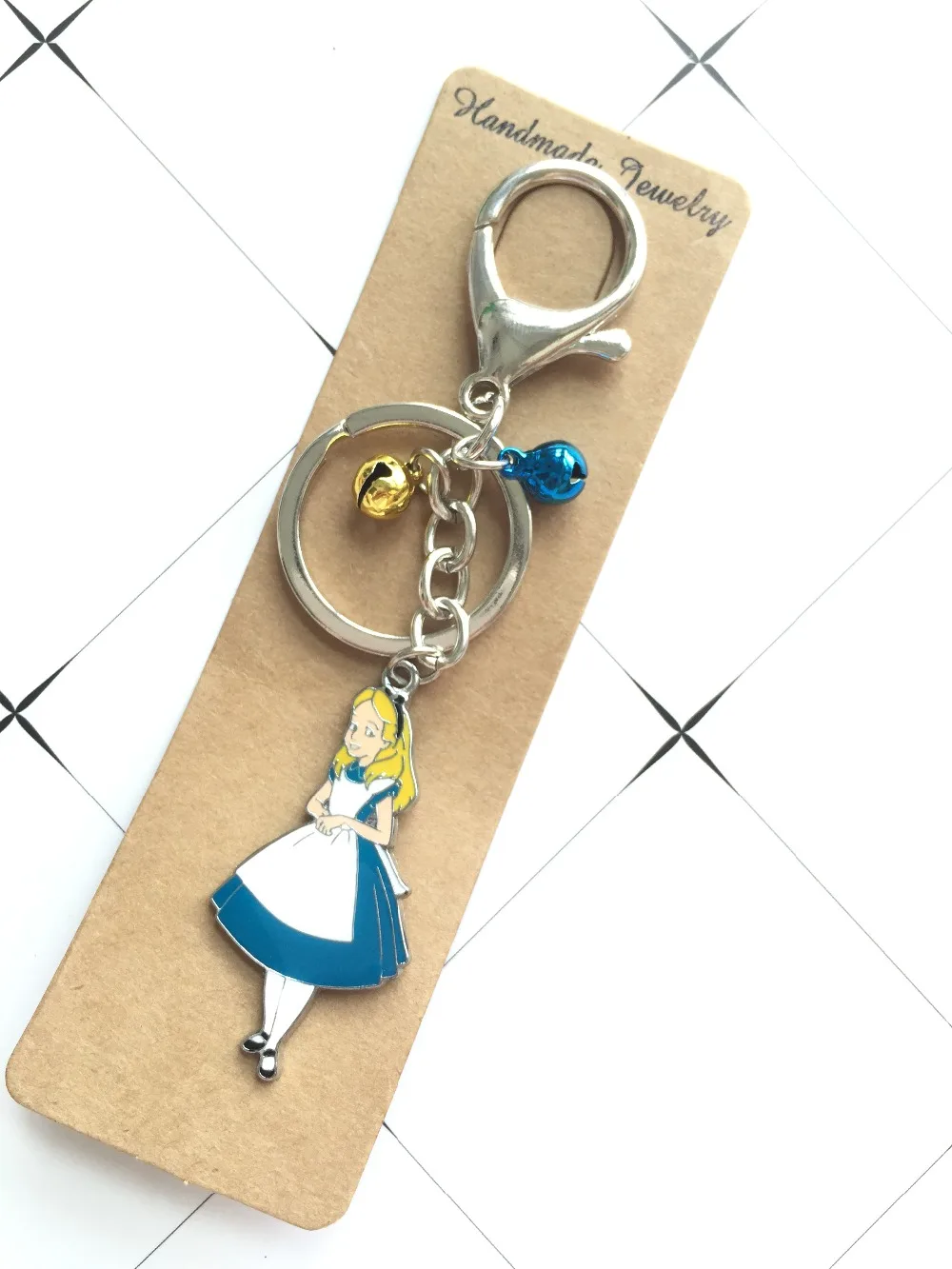 New Alice in Wonderland Princess Key Chains Pendant Keyring color Bell Best Gift Bell Random Color party gifts
New Alice in Wonderland Princess Key Chains Pendant Keyring color Bell Best Gift Bell Random Color party gifts