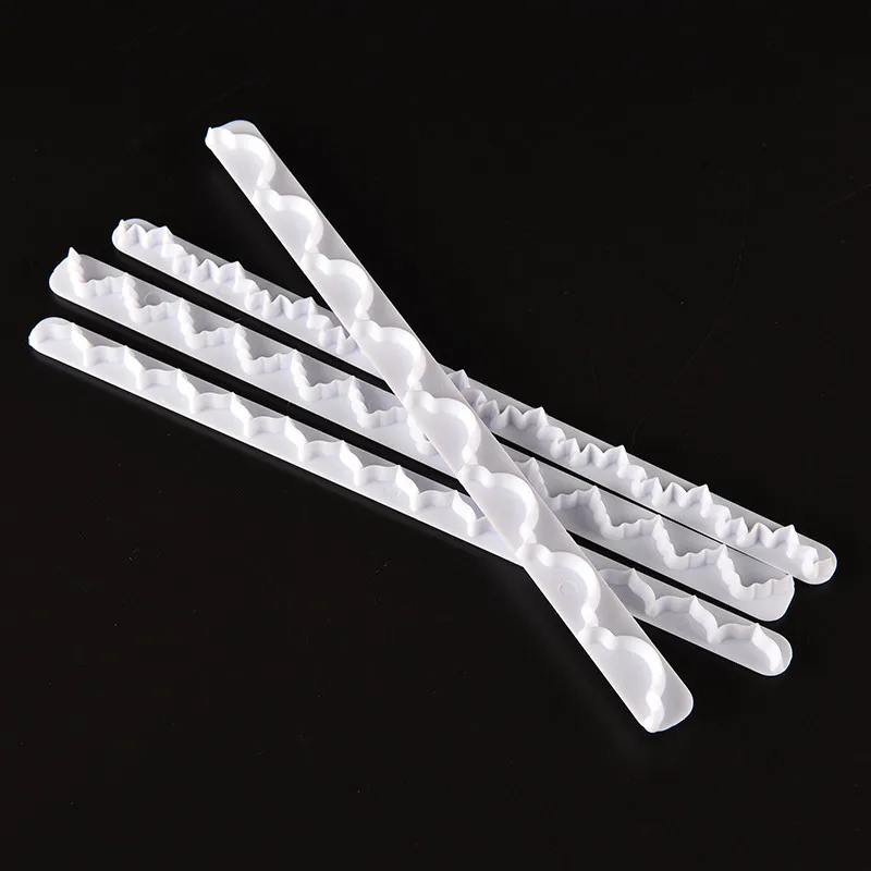2015 4Pcs Straight Frill Lace Ribbon Cutter Edge Mold Flower Mountain Cloud Sugarcraft Fondant Cake Decorating
2015 4Pcs Straight Frill Lace Ribbon Cutter Edge Mold Flower Mountain Cloud Sugarcraft Fondant Cake Decorating