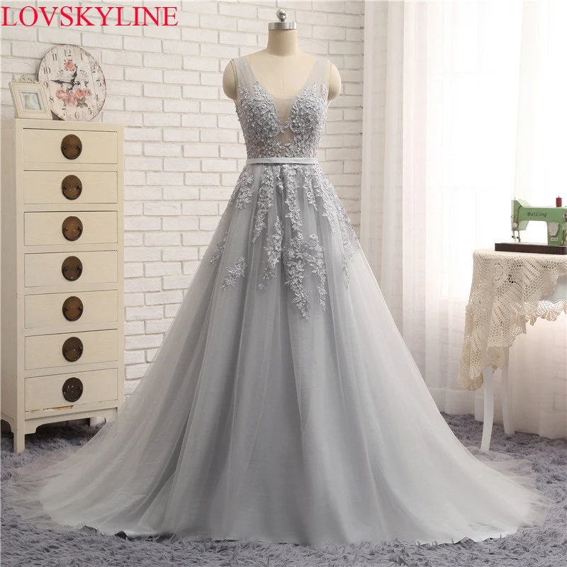 LOVSKYLINE Hot Sell Women A-line Long Evening Dress Floor Length Gray Tulle Backless Pearls Robe De Soiree
LOVSKYLINE Hot Sell Women A-line Long Evening Dress Floor Length Gray Tulle Backless Pearls Robe De Soiree