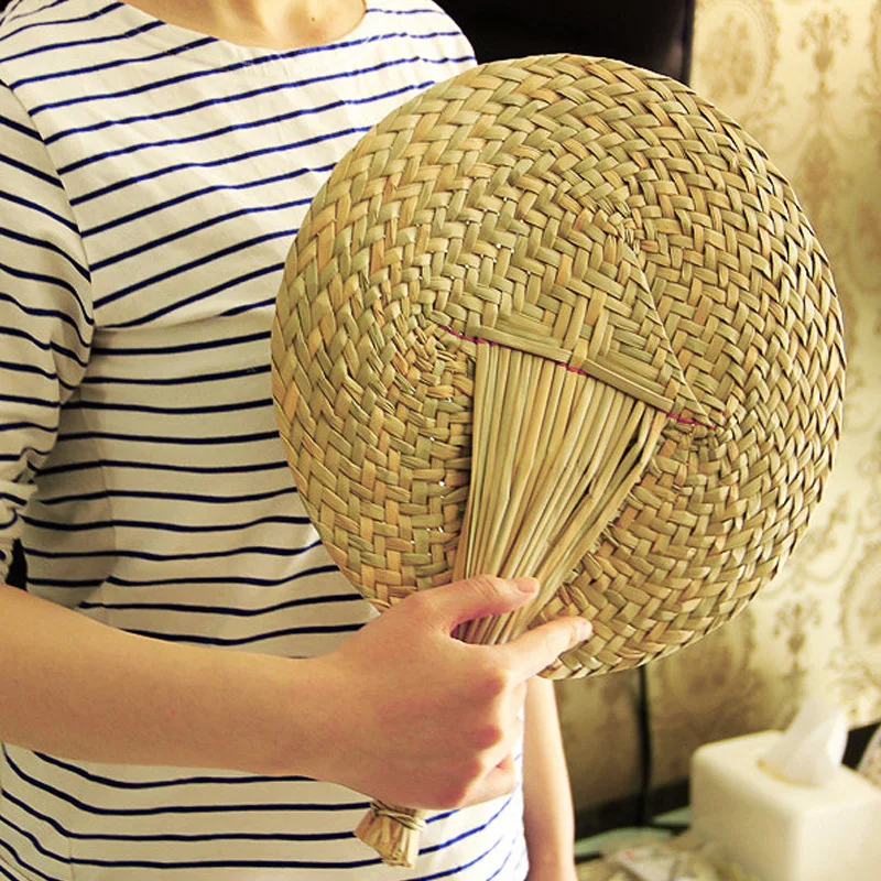 Yunhigh Natural Cattail Leaf Fan Chinese Style Hand Knitting Manual Fan Handmade Handheld Cool Fan Wedding Party Favor Handicraft Great Wall Decor
