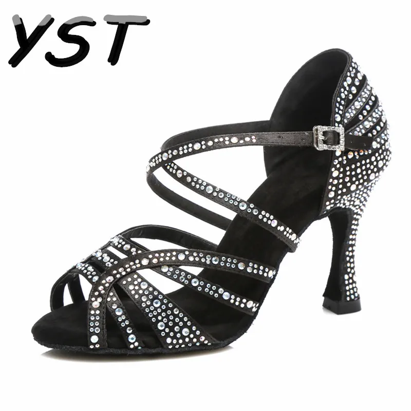 Black Red Latin Dance Shoes Salsa Stain Woman Soft Bottom Fashion Dance Sandals 7.5cm heel Rhinestone Ballroom Tango Shoes
Black Red Latin Dance Shoes Salsa Stain Woman Soft Bottom Fashion Dance Sandals 7.5cm heel Rhinestone Ballroom Tango Shoes