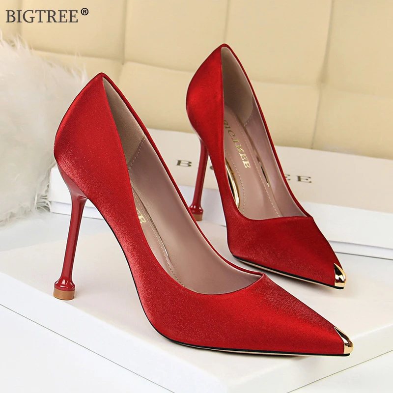 BIGTREE high heels 2019 Women shoes Glitter Metal decoration pointed toe pumps Red Sexy party wedding ladies shoe 10cm thin heel
BIGTREE high heels 2019 Women shoes Glitter Metal decoration pointed toe pumps Red Sexy party wedding ladies shoe 10cm thin heel