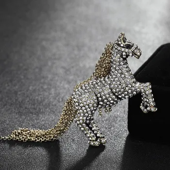 New Arrival Gold color Chain Horse Animal Brooches For Women Men Jewelry Women's Vintage Hijab Scarf Pin Up Buckle Men Broches
New Arrival Gold color Chain Horse Animal Brooches For Women Men Jewelry Women's Vintage Hijab Scarf Pin Up Buckle Men Broches