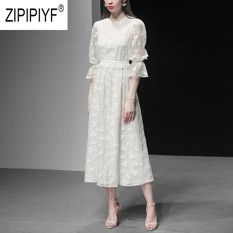 white cotton lace Embroidery boho dress 2019 new spring vintage flare Sleeve dresses Casual o neck long elegant dresses Z1097
white cotton lace Embroidery boho dress 2019 new spring vintage flare Sleeve dresses Casual o neck long elegant dresses Z1097
