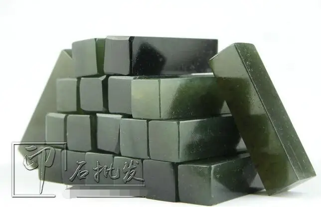 1.5X1.5X5CM seal Dandong dark green frozen Shoushan stone practice leisure raw material 10pc
1.5X1.5X5CM seal Dandong dark green frozen Shoushan stone practice leisure raw material 10pc