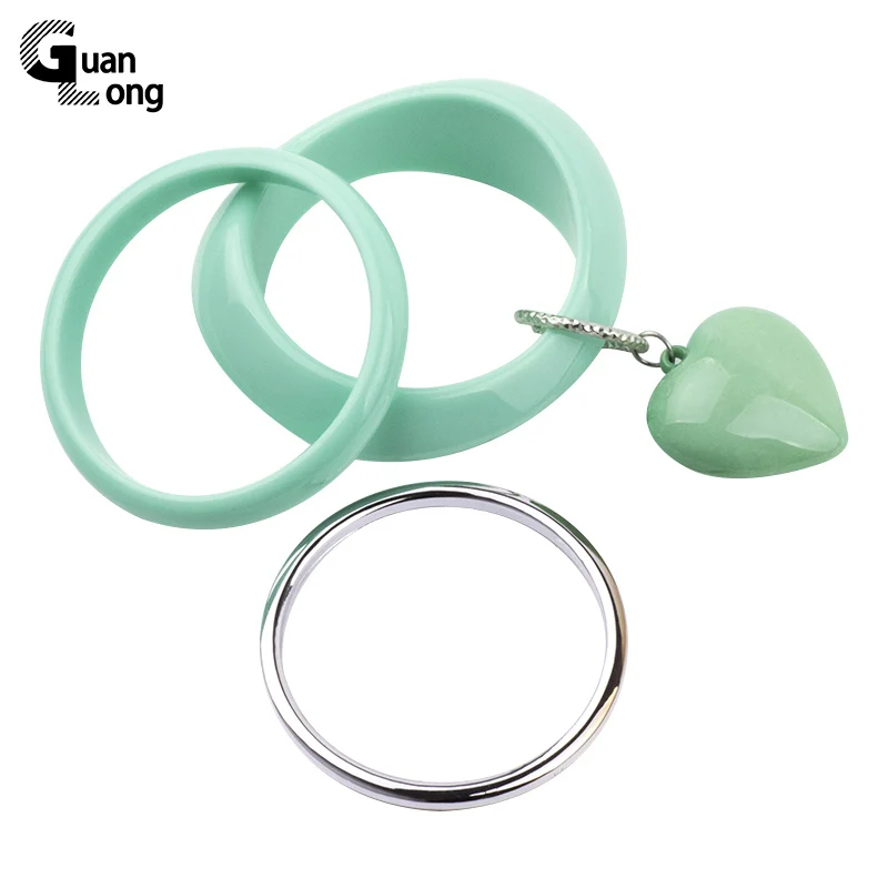 2017 New Fashion Resin Bangle with Heart Charm 3pcs Set of Bangles Pulseiras Jewelry
2017 New Fashion Resin Bangle with Heart Charm 3pcs Set of Bangles Pulseiras Jewelry