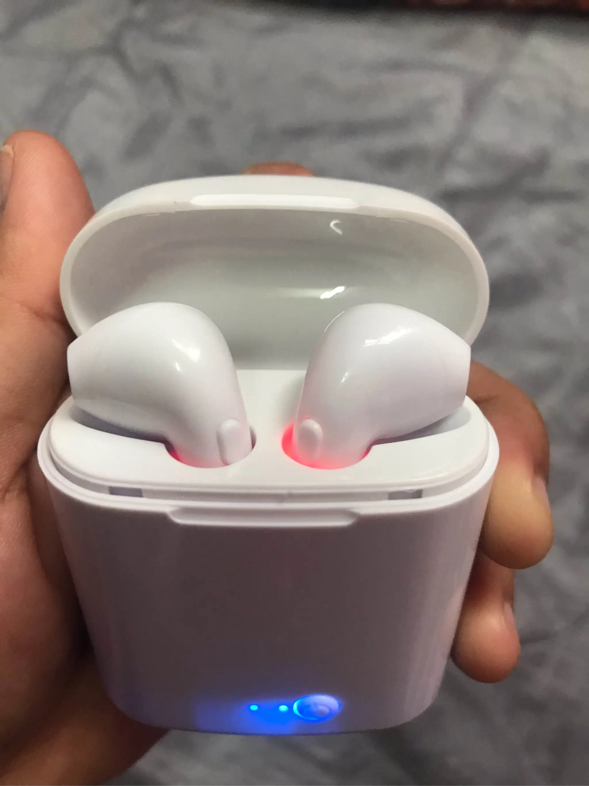 Wireless Headset Bluetooth Earpieces i7S Tws Earbuds Twins Earphone With Charging box Earphones For iPhone Samsung iphone Sma
Wireless Headset Bluetooth Earpieces i7S Tws Earbuds Twins Earphone With Charging box Earphones For iPhone Samsung iphone Sma