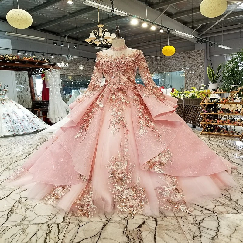 Romantic muslim wedding dresses Vintage High Neck Long Sleeve Lace Applique Princess wedding dress New Design Bridal Gowns
Romantic muslim wedding dresses Vintage High Neck Long Sleeve Lace Applique Princess wedding dress New Design Bridal Gowns