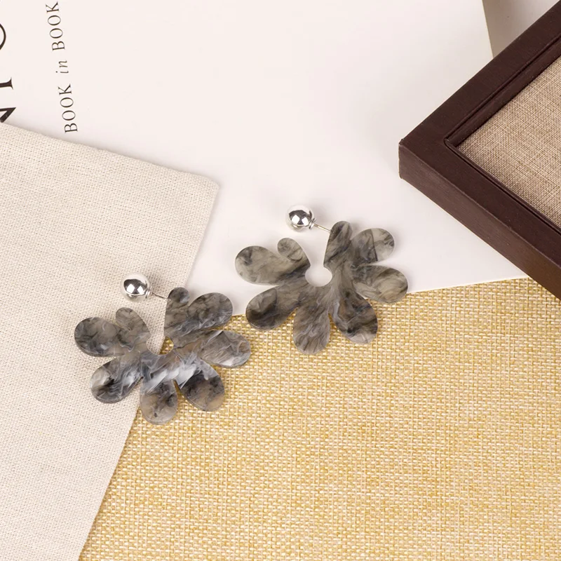 Classic Drop Fashion Acrylic Earrings for Women 2018 Statement New Big Dangling Flowers Resin Earrings Jewelry Dangle Brincos (4)