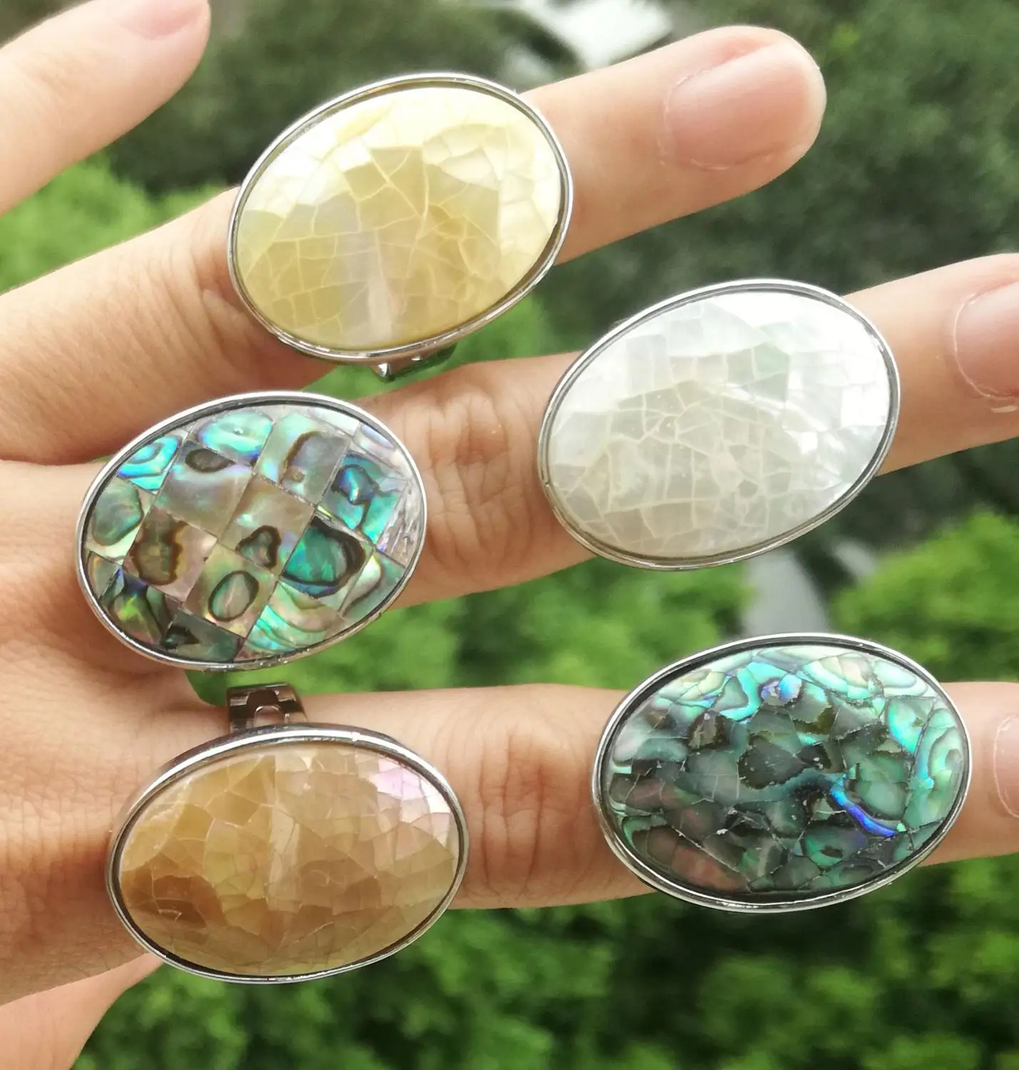 Rings Natural Abalone shell White Yellow Black Brown Shell bead Reiki Healing Amulet Rings Adjustable size
Rings Natural Abalone shell White Yellow Black Brown Shell bead Reiki Healing Amulet Rings Adjustable size