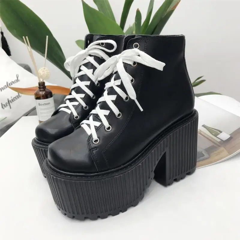 2019 new fashion boots women high thick platform martin boots leather ankle boots for women
2019 new fashion boots women high thick platform martin boots leather ankle boots for women