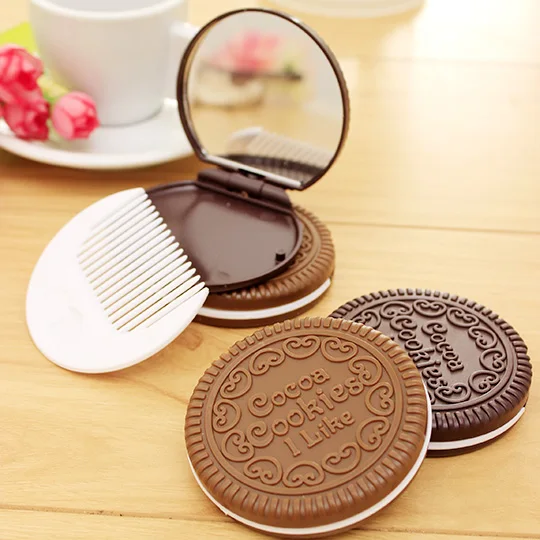 Portable Mini Cute kawaii Ladies Girls Mirror Fashionable Chocolate Cookie Shaped Design Cosmetic Mirror Makeup Chocolate Comb
Portable Mini Cute kawaii Ladies Girls Mirror Fashionable Chocolate Cookie Shaped Design Cosmetic Mirror Makeup Chocolate Comb