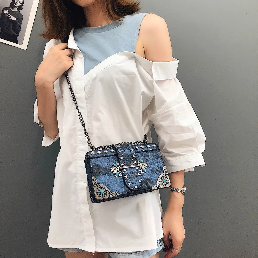 Famous Brand Leather Messenger Bags Women Luxury Rivet Shoulder Bag Designer Handbag Lady Black Bag Vintage Small Crossbody Bag
Famous Brand Leather Messenger Bags Women Luxury Rivet Shoulder Bag Designer Handbag Lady Black Bag Vintage Small Crossbody Bag