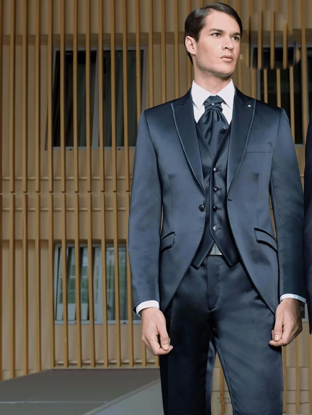 Black Mens Suits Three Pieces Custom Made Slim Fit Tuxedos Side Split High Quality Wedding Tuxedos(Jacket+Pants+vest)
Black Mens Suits Three Pieces Custom Made Slim Fit Tuxedos Side Split High Quality Wedding Tuxedos(Jacket+Pants+vest)
