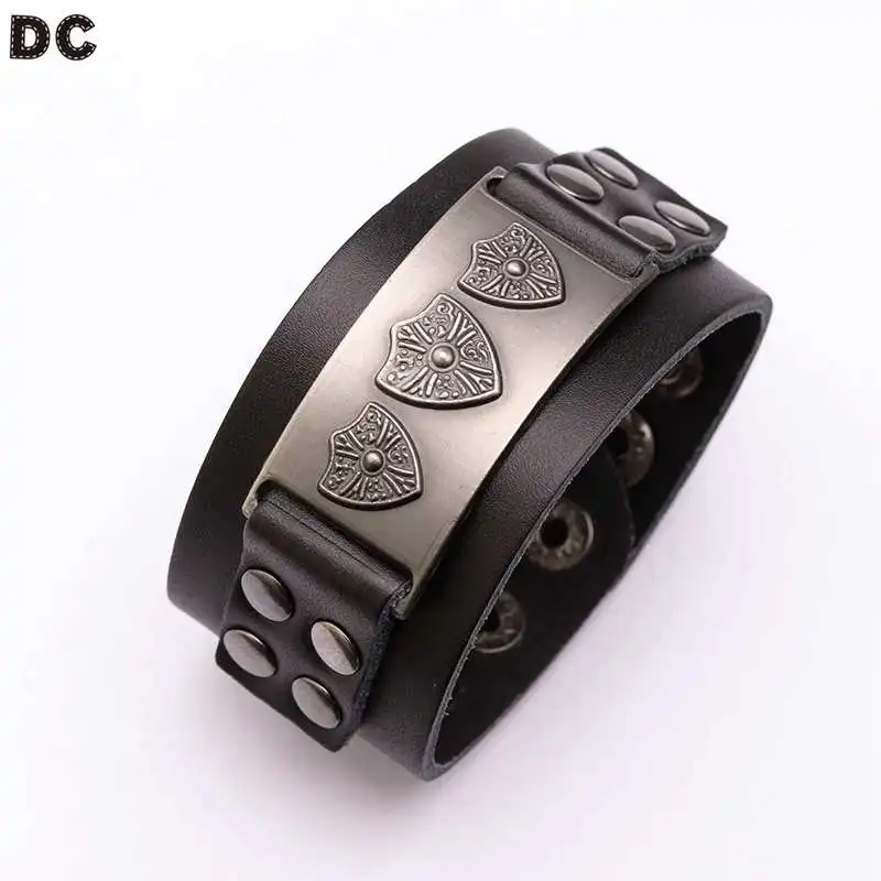 DC Alloy Button Leather Wide Punk Men Bracelets Fashion Jewelry Shield Shape Personality Valentine's Day Gift For Men Boyfriend 
DC Alloy Button Leather Wide Punk Men Bracelets Fashion Jewelry Shield Shape Personality Valentine's Day Gift For Men Boyfriend