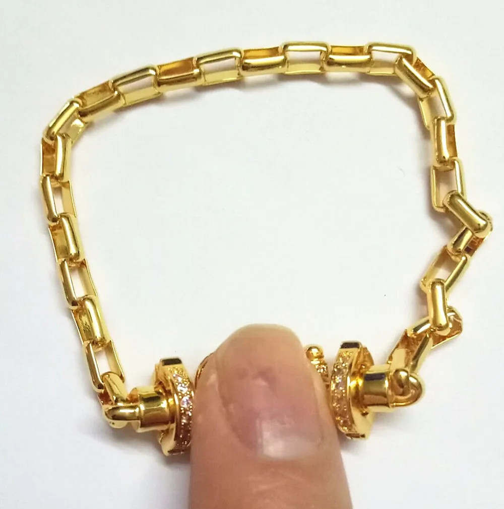 New arrival horseshoe bracelet with zircon 316L stainless steel chain link u design bangles women accessoies france jewelry
New arrival horseshoe bracelet with zircon 316L stainless steel chain link u design bangles women accessoies france jewelry
