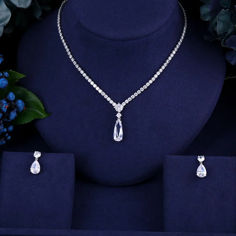 Accking Newest Clear CZ Jewelry Sets Brilliant Cubic Zircon Wedding Party Earrings Necklace Jewelry Sets For Heavy Dinner
Accking Newest Clear CZ Jewelry Sets Brilliant Cubic Zircon Wedding Party Earrings Necklace Jewelry Sets For Heavy Dinner